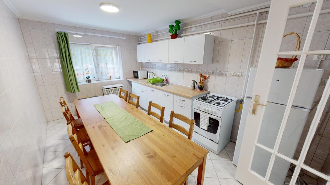 Family Apartman Мішкольц Екстер'єр фото
